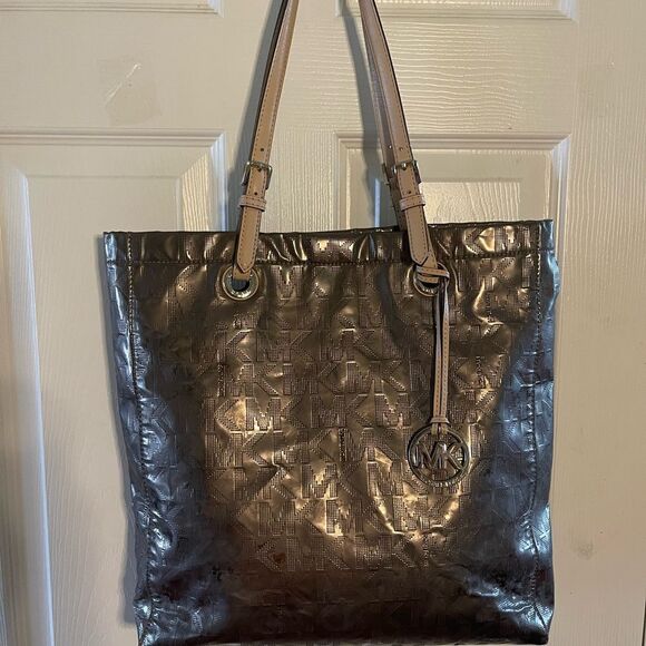 Michael Kors MK Mirror Metallic silver Bronze logo large tote tan leather straps - Picture 7 of 16